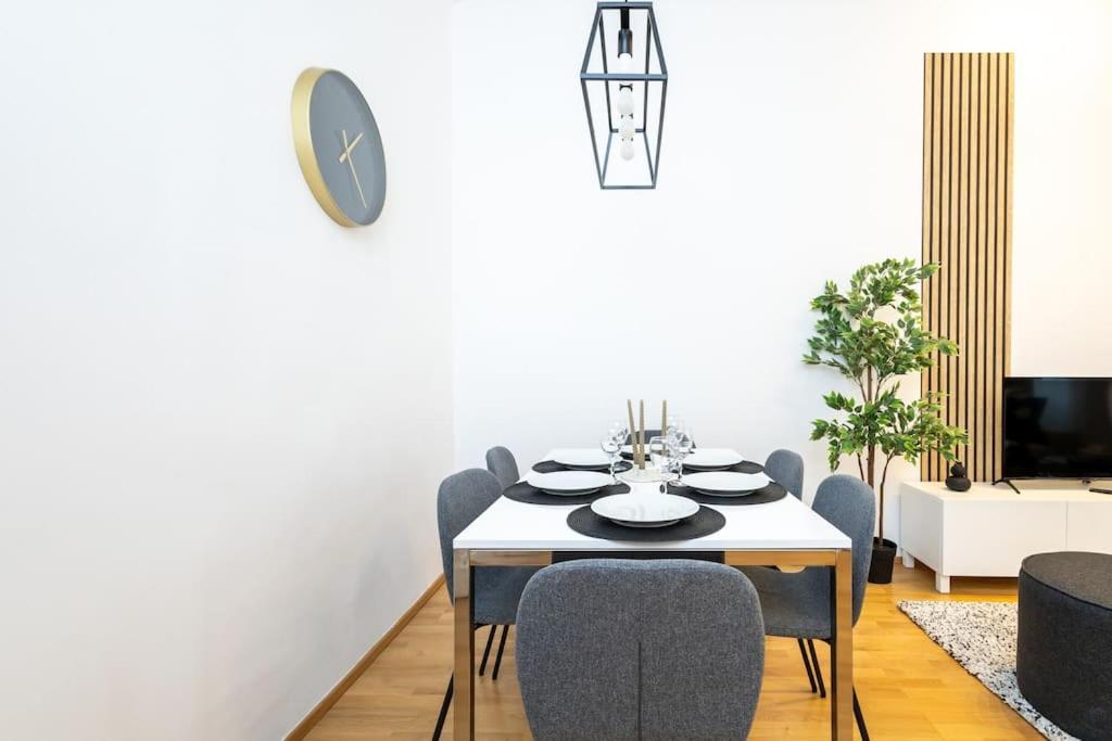 Orestaliving - Spacious 2Br On The Danube Canal Wien Ngoại thất bức ảnh