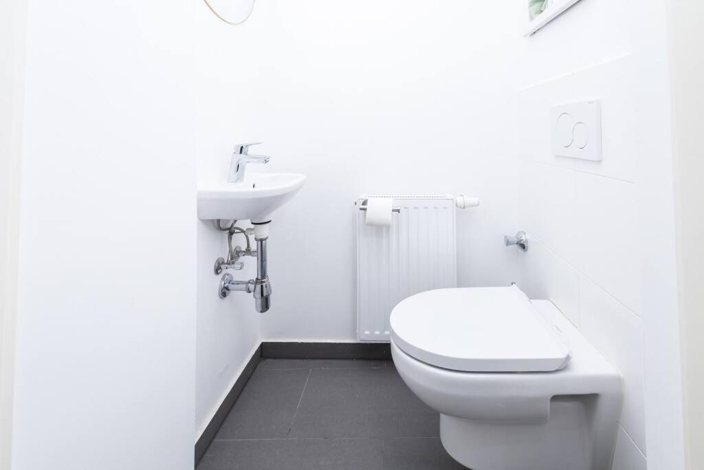 Orestaliving - Spacious 2Br On The Danube Canal Wien Ngoại thất bức ảnh
